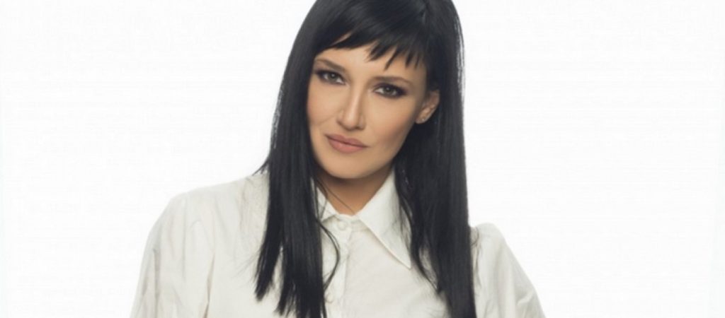 Η Αθηναΐς Νέγκα δείχνει τα σημάδια της λεύκης στο σώμα της (φώτο)