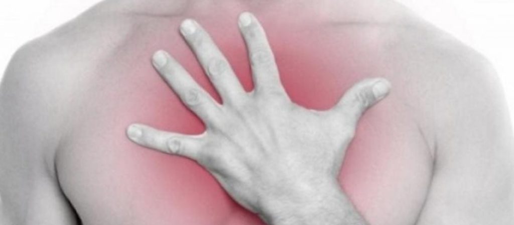 Πόνος στη δεξιά πλευρά του στήθους – Τι κρύβει και τι να προσέξετε