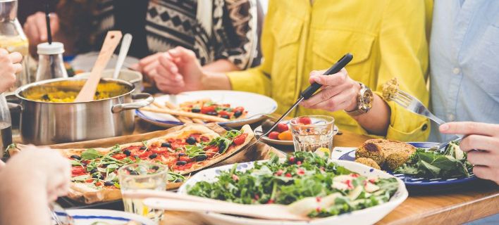 Αδυνάτισμα: Έτσι θα γλιτώσετε θερμίδες από ένα μεγάλο γεύμα