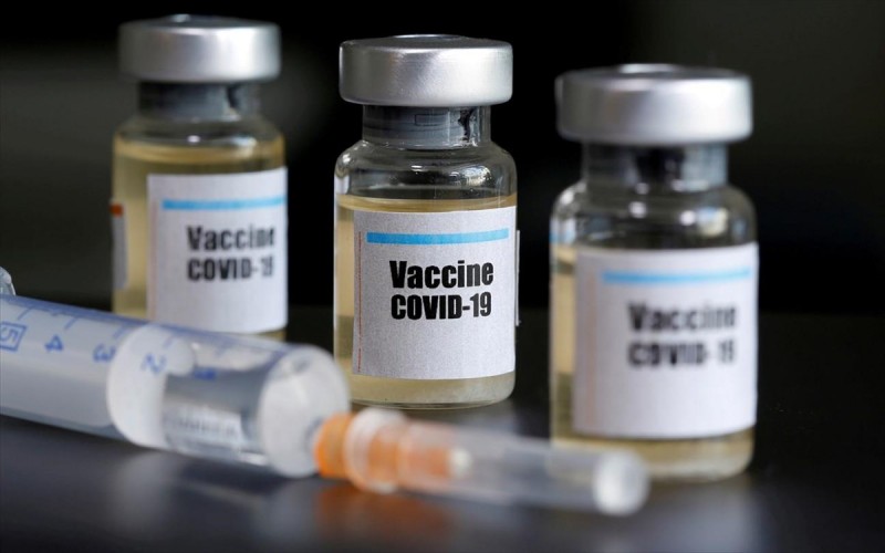 Είστε εμβολιασμένοι; Δείτε αν κολλήσατε και ποια τα συμπτώματα που θα έχετε (βίντεο)
