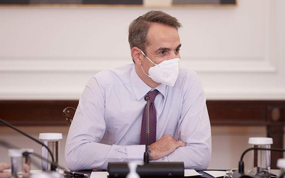 Για μπάνιο στα Φαλάσαρνα ο Κυριάκος Μητσοτάκης με αφορμή τη μίνι περιοδεία σε Ρέθυμνο και Ηράκλειο (φωτο)