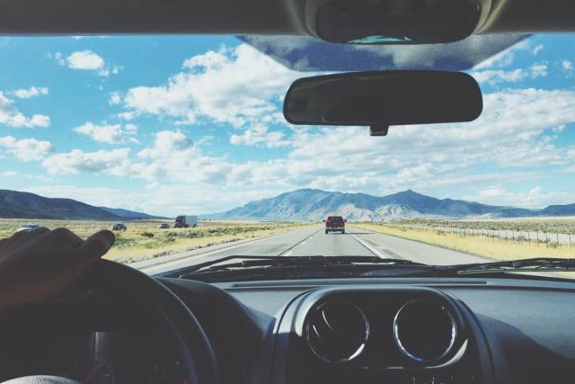 Μην ξεχάσεις να τα τσεκάρεις: Τα πέντε πράγματα που πρέπει να ελέγξεις στο αυτοκίνητό πριν από ταξίδι