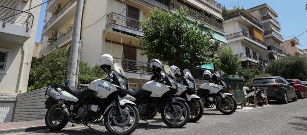 Γυναικοκτονία στη Δάφνη: «Άκουσα την κοπέλα να φωνάζει και μετά απόλυτη σιγή»