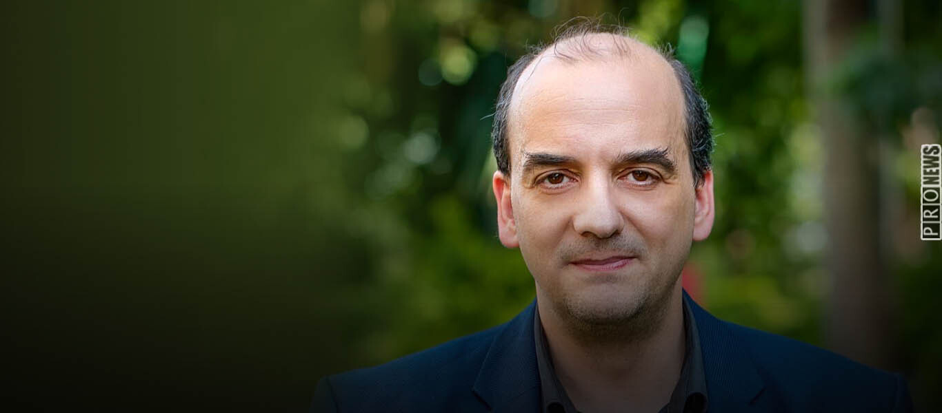 Κ.Φαρσαλινός: «Πολέμησαν τα φάρμακα κατά του Covid-19» – Τι λέει για παρενέργειες και υποχρεωτικότητα των εμβολίων