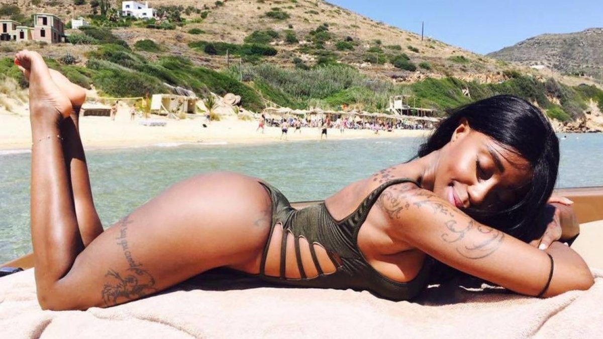 Ελίζαμπεθ Ελέτσι: Γιόρτασε τα γενέθλιά της στην αγαπημένη της Μύκονο! (φώτο)