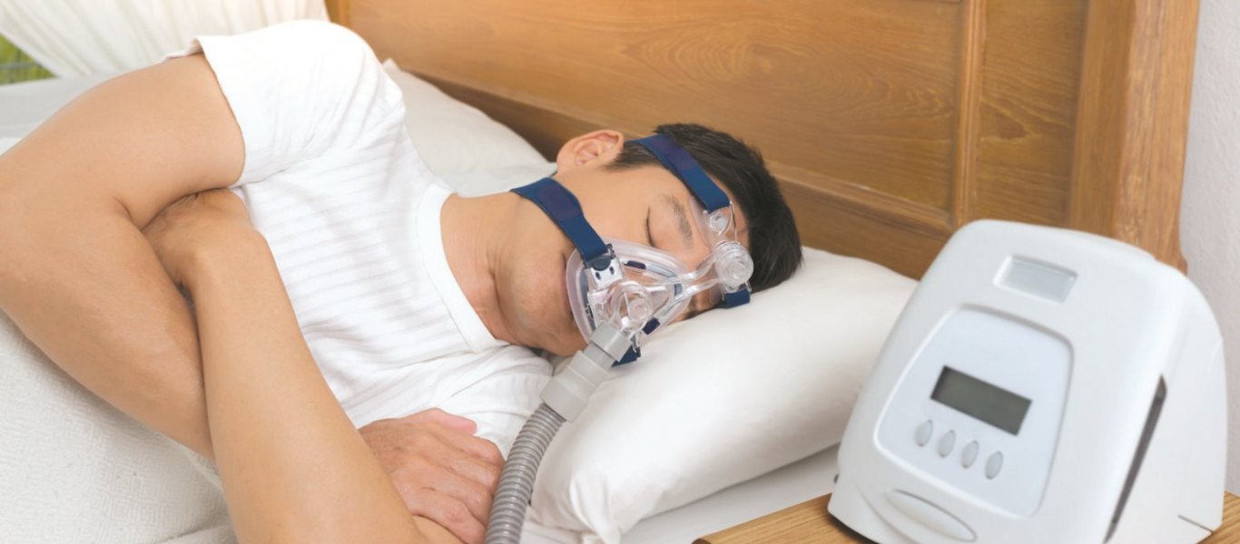 Υπνική άπνοια: Συμπτώματα, διάγνωση & θεραπεία