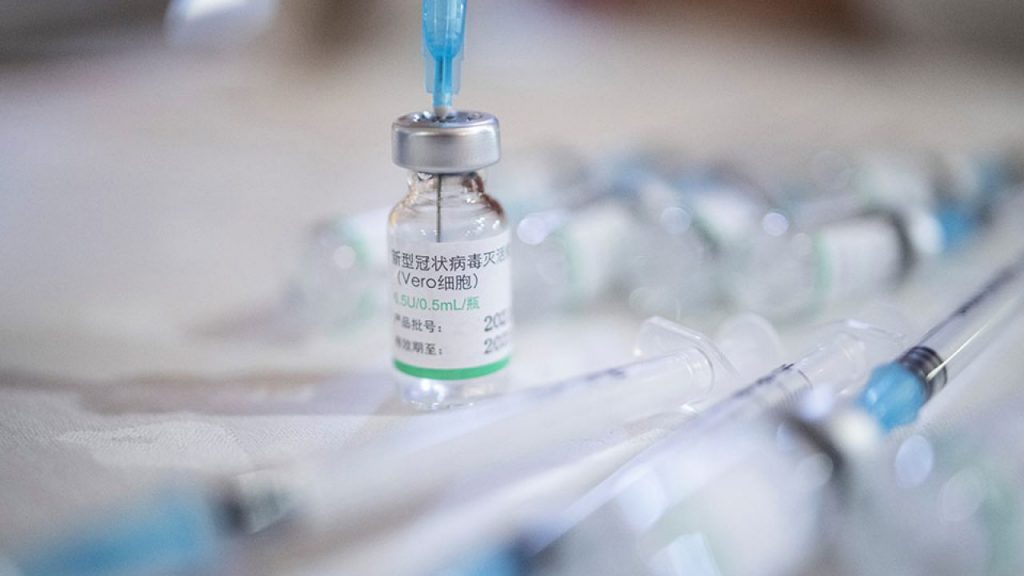 Τα Ηνωμένα Αραβικά Εμιράτα ξεκινούν τη χορήγηση του κινεζικού εμβολίου της Sinopharm στα παιδιά ηλικίας 3-17 ετών
