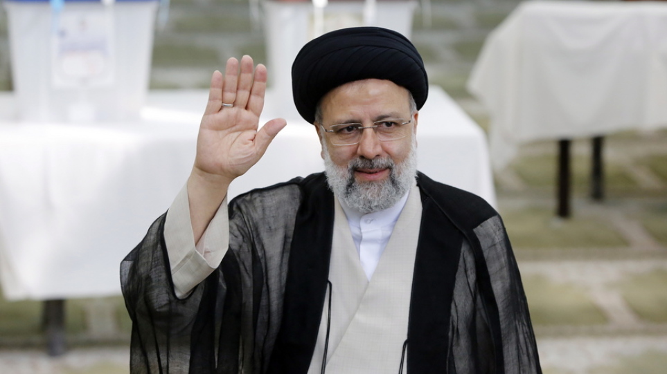 Ιράν: Ορκίστηκε ο νέος πρόεδρος Εμπραχίμ Ραϊσί – «Έχω πολλές ελπίδες για το μέλλον της χώρας»