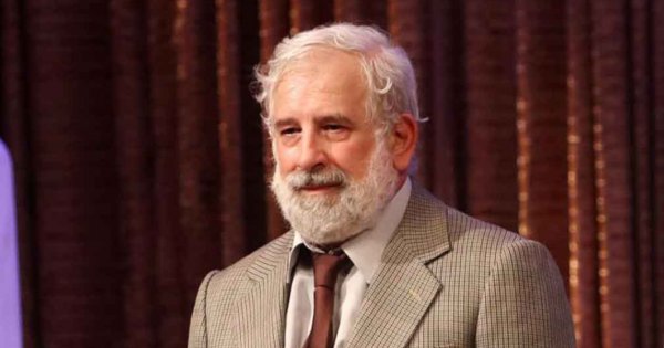 Η Ελπίδα Νίνου επισκέφτηκε τον ΄Πέτρο Φιλιππίδη στις φυλακές Τρίπολης