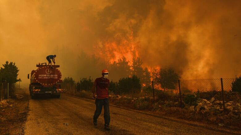 Τουρκικά ΜΜΕ: «Η βοήθεια της Ελλάδας στην κατάσβεση των πυρκαγιών στην Τουρκία αποδείχθηκε ψέματα»