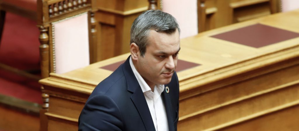 Χ.Μαμαλούκης για φωτιά στη Βαρυμπόμπη: «Karma is a bitch…»!