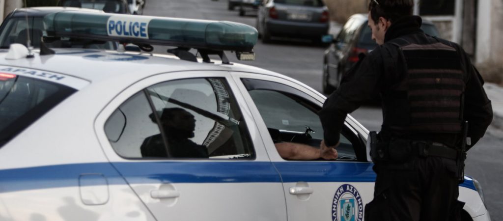 Αγρίνιο: 17χρονος βγήκε «εκτός εαυτού» και γρονθοκόπησε τη γιαγιά του – Απείλησε και τους γονείς του!