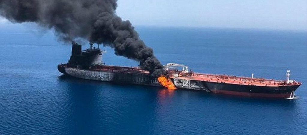 ΕΕ και ΝΑΤΟ καταδίκασαν την επίθεση κατά πετρελαιοφόρου στη θάλασσα του Ομάν