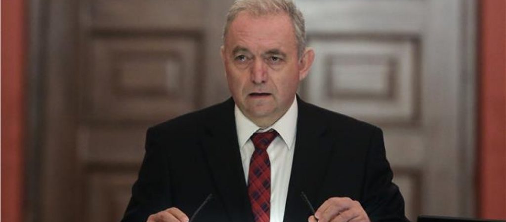 Ε.Λέκκας για φωτιά στην Βαρυμπόμπη: «Έχουμε να κάνουμε με μια αυτανάφλεξη λόγω των υψηλών θερμοκρασιών»