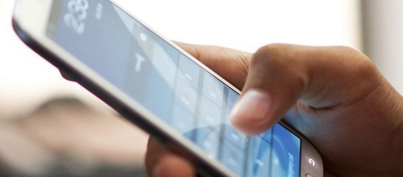 To σύνδρομο του κινητού που αντιμετωπίζουν οι περισσότεροι νέοι – Σίγουρα το έχεις και εσύ