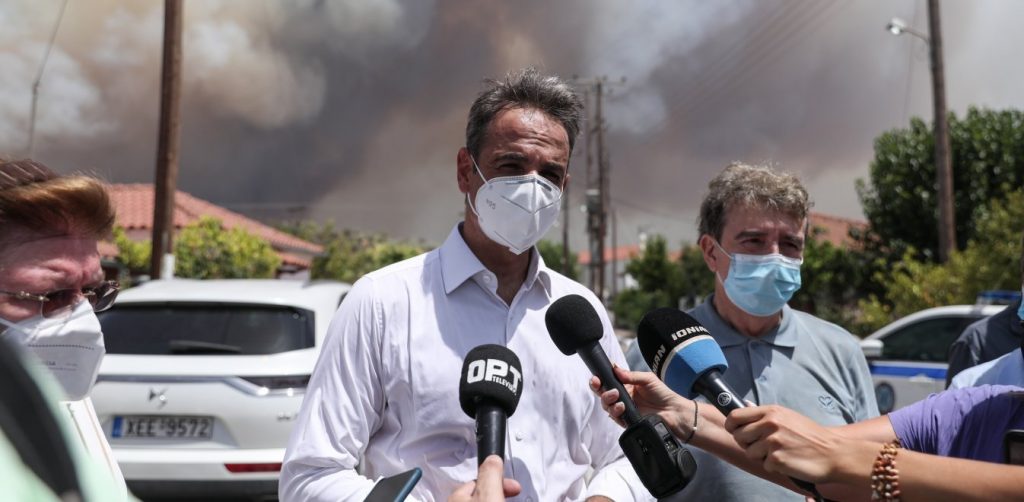 Ο Ε.Αντώναρος θέτει ζήτημα παραίτησης Μητσοτάκη και κυβέρνησης: «Πολιτικά άκαπνοι, ανεπαρκείς και ανίκανοι»