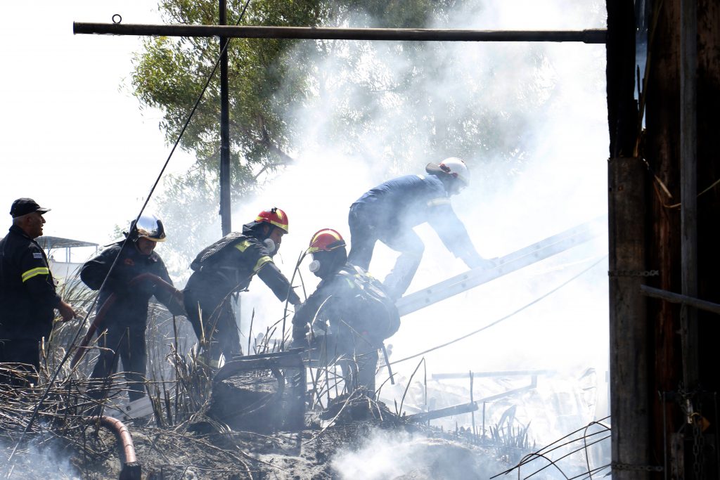 Φωτιά σε Αττική: Εντοπίστηκε εκρηκτικός (;) μηχανισμός στην Πάρνηθα λέει η ΕΡΤ