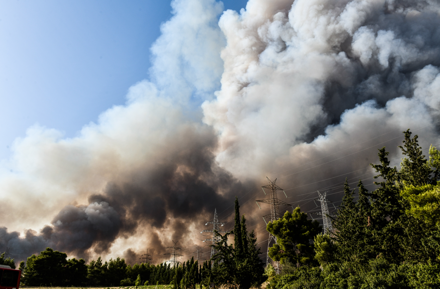 Η κυβέρνηση της (εκ)κένωσης: «Τρέξτε να σωθείτε από Λίμνη Μαραθώνα, Καλέντζι & άλλα 8 χωριά στην Εύβοια»! (βίντεο)