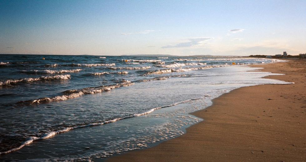 Η διάβρωση των ακτών απειλεί το παραλιακό μέτωπο των Χανίων