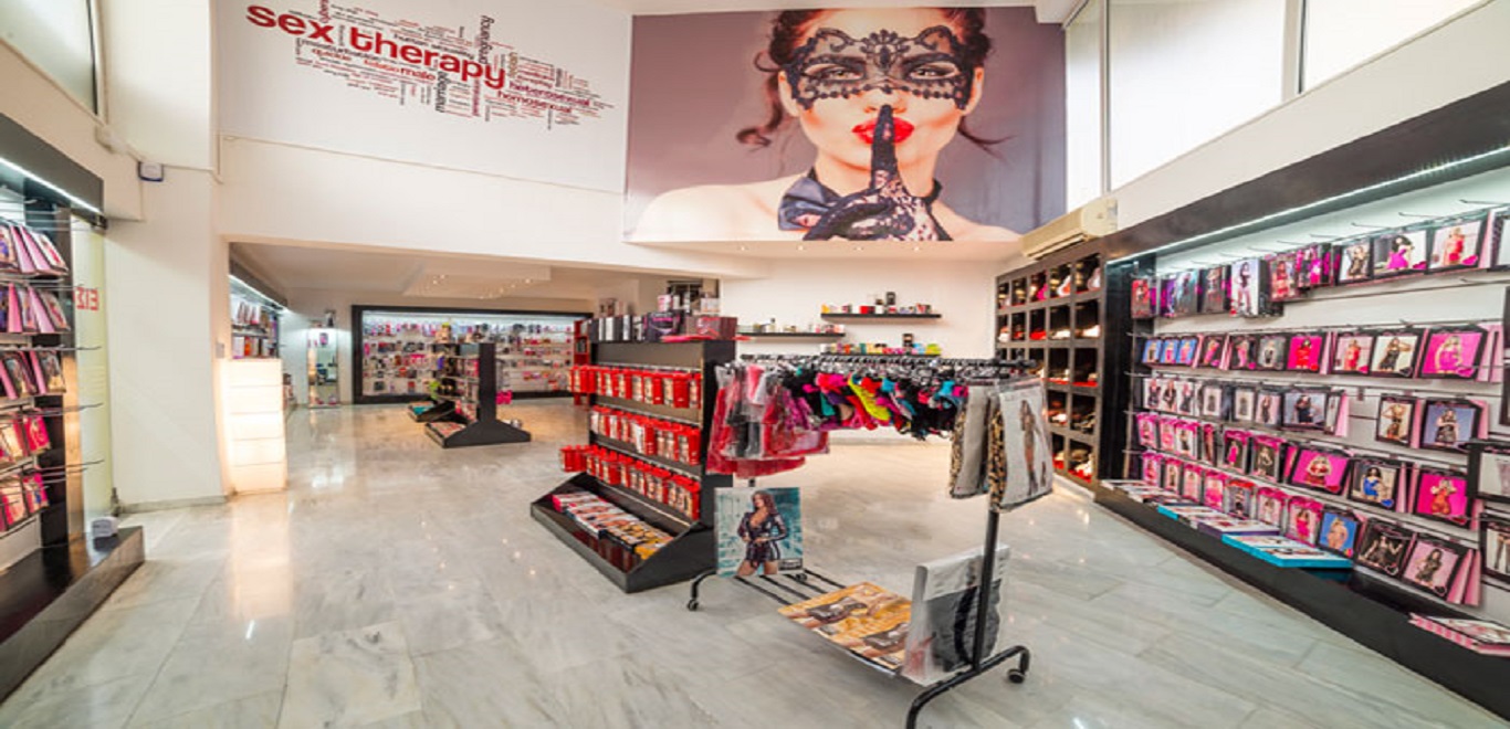 Γυναίκα υπάλληλος sex shop χτυπάει ληστή με…δονητή (βίντεο)