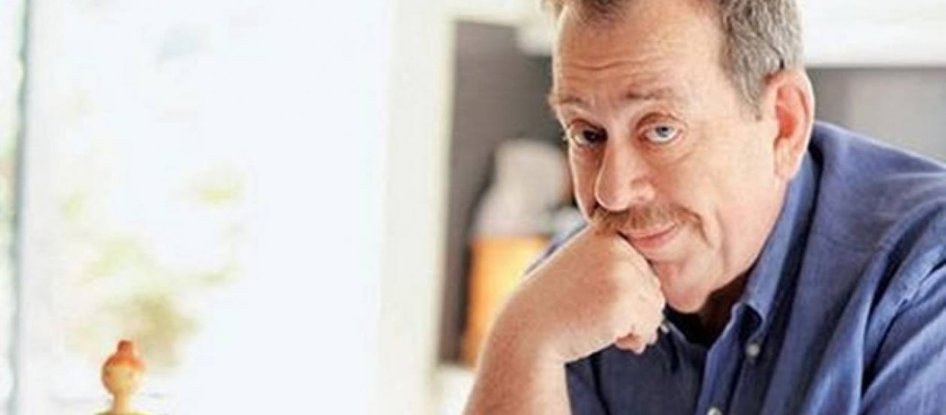 Ηλίας Μαμαλάκης – φωτιά: Εγκατέλειψε οικογενειακώς το σπίτι του μαζί με τα κατοικίδιά του (φώτο)