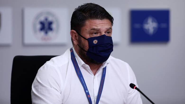 Νέα έκτακτη ενημέρωση από τον Νίκο Χαρδαλιά στις 21:30 για τις πυρκαγιές στην Ελλάδα