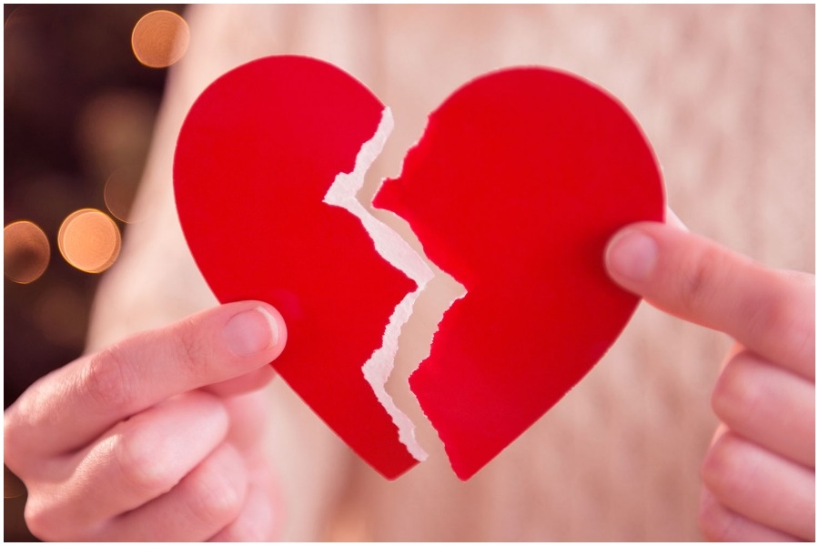 Τα τέσσερα σημάδια που σου «χτυπούν καμπανάκι» ότι μάλλον πρέπει να χωρίσεις