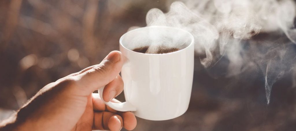 Πίνεις καφέ μόλις ξυπνάς; – Τότε πρέπει να γνωρίζεις αυτό!