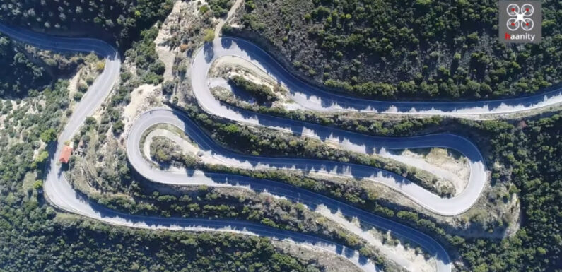 Σε ζαλίζει μόνο που τον βλέπεις: Ο θρυλικός δρόμος στην Ελλάδα που είναι γεμάτος στροφές (βίντεο)