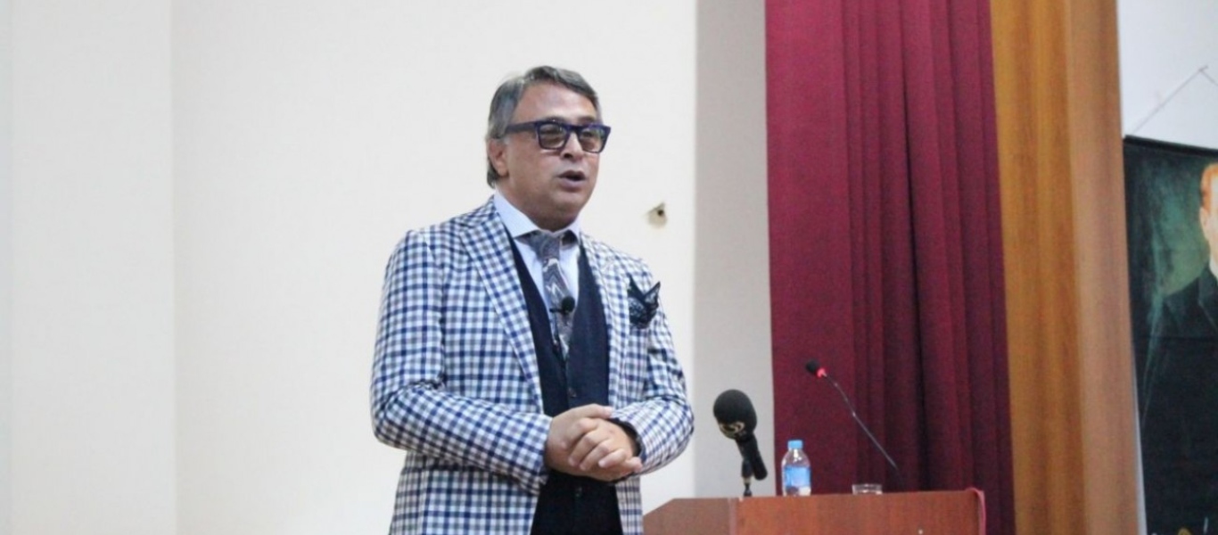 Τούρκος σχεδιαστής μόδας προσέφερε 20 χιλιάδες ευρώ στους πυρόπληκτους στην Ελλάδα