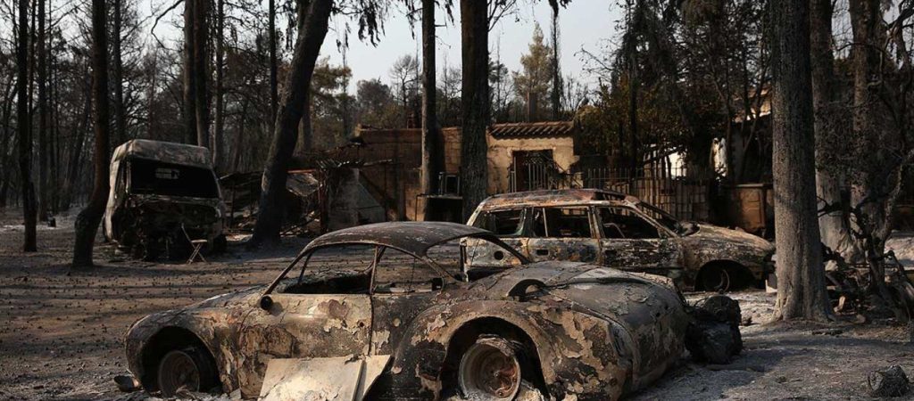 Φωτιά στη Βαρυμπόμπη: Προκαλούν ανατριχίλα οι εικόνες από τις καμένες εκτάσεις (βίντεο)