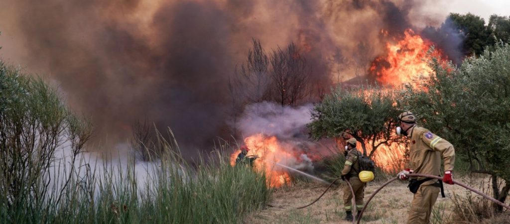 Προφυλακιστέοι οι δυο συλληφθέντες για εμπρησμό σε Πετρούπολη και Κρυονέρι