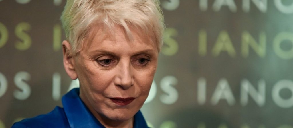 Μήνυση κατά της Έλενας Ακρίτα από εκκλησιαστική ιστοσελίδα για ανάρτησή της στο facebook