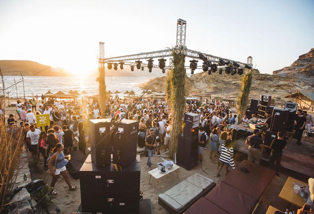 Το Alemagou ξεφτιλίζει πάλι την ΕΛ.ΑΣ. & την Πολιτική Προστασία: Πάρτι με 1000 όρθιους!