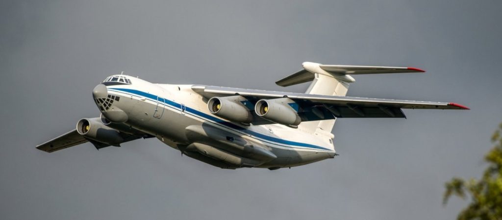 Στην Ελλάδα το ρωσικό Ilyushin Il-76: Προσγειώθηκε στο αεροδρόμιο «Ελ. Βενιζέλος» – Έφτασαν και τα Mi-8 (upd)