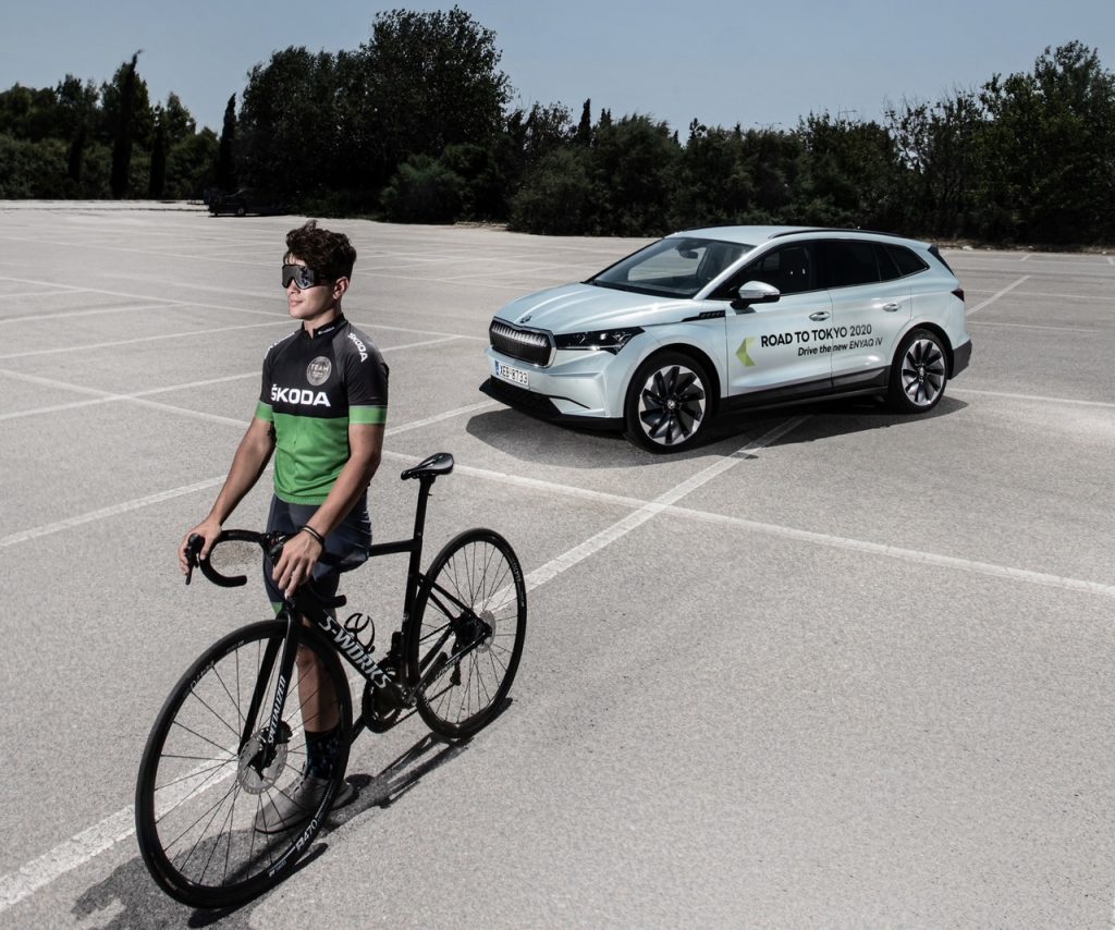 Στο πλευρό του Νίκου Παπαγγελή στους Παραολυμπιακούς Αγώνες του Τόκιο 2020 η Kosmocar-SKODA