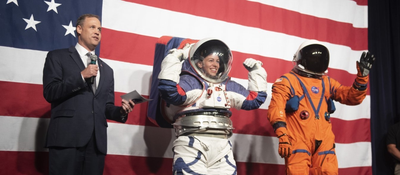 Καθυστέρηση στις νέες στολές της NASA κάνει αδύνατη την αποστολή στη Σελήνη το 2024