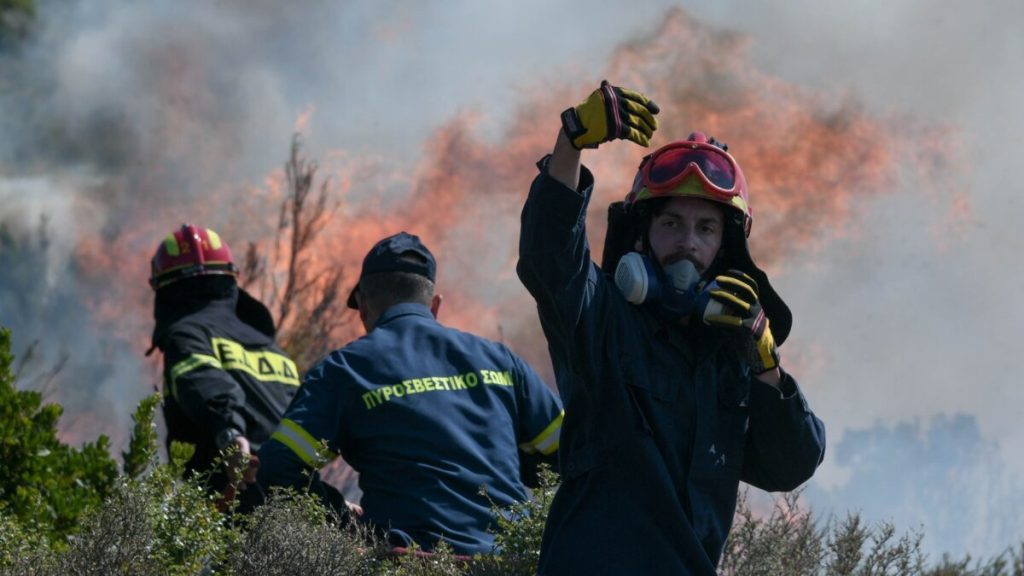 Αξιωματικός Πυροσβεστικής: «Δεν έχουμε τελειώσει με τις φωτιές»