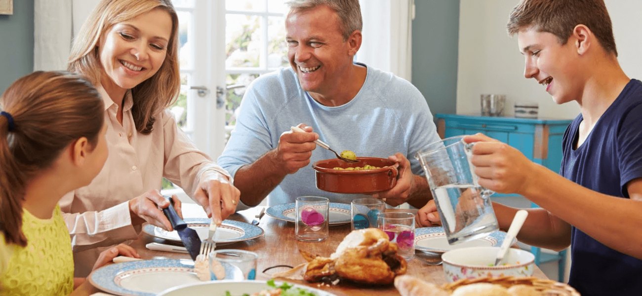 Σε ποια ηλικία οι Έλληνες αποχαιρετούν το σπίτι τους; – Με καθυστέρηση σε σχέση με τους Ευρωπαίους