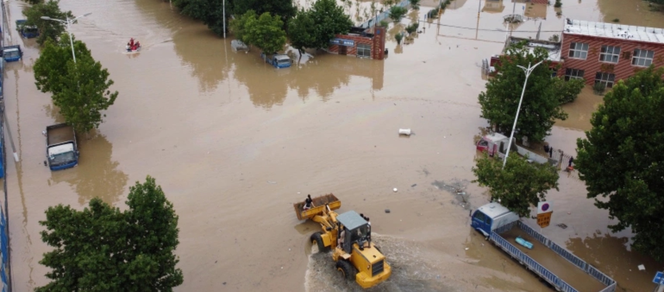 Δραματικός απολογισμός στην Κίνα – Στους 21 οι νεκροί από τις πλημμύρες