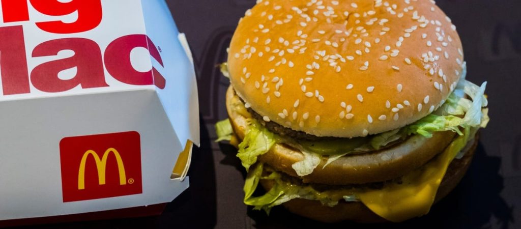 Ιδιαίτερη θέση στο Ρεκόρ Γκίνες για άνδρα που καταβρόχθηκε 32.000 Big Mac σε 50 χρόνια