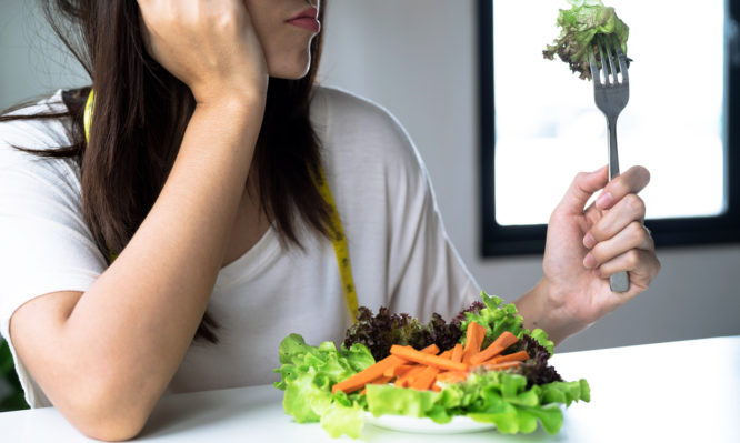 Νιώθετε ανεξήγητο εκνευρισμό; – Ο ρόλος της διατροφής και τι μπορείτε να κάνετε