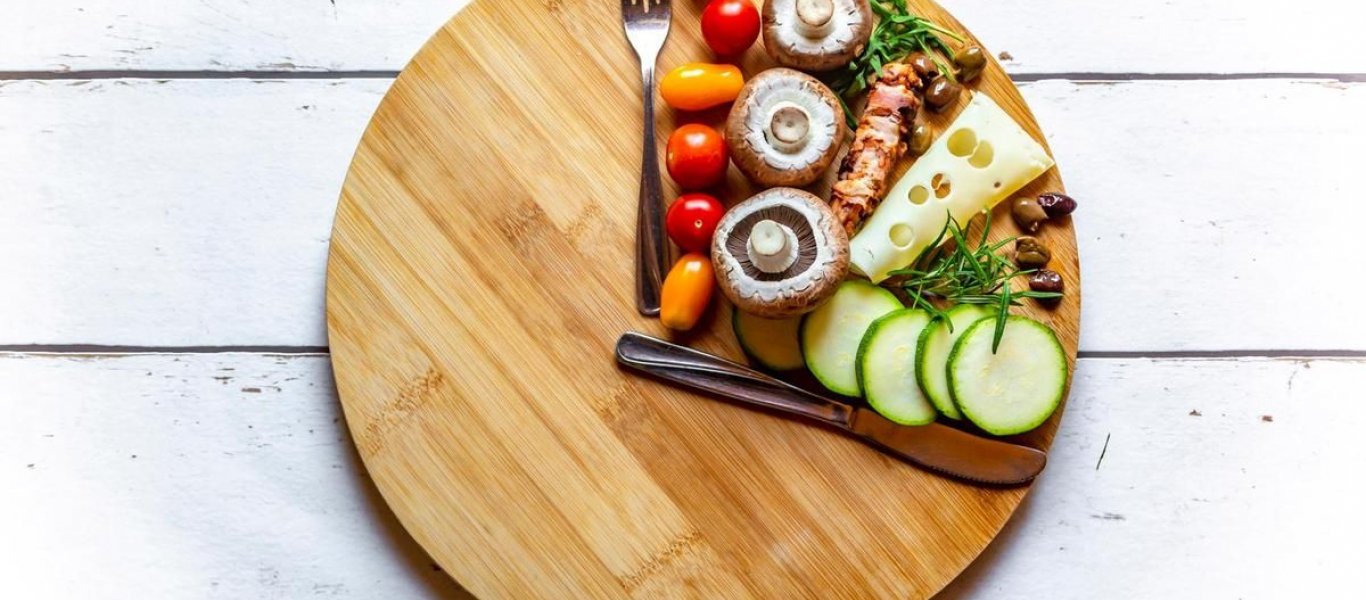 Διαλειμματική νηστεία: Τα οφέλη και οι κίνδυνοι που κρύβει!