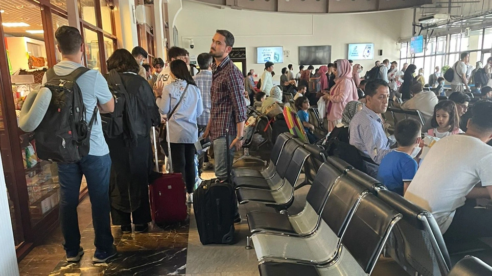 Αφγανιστάν: Χιλιάδες πολίτες προσπαθούν να εγκαταλείψουν την πρωτεύουσα της χώρας