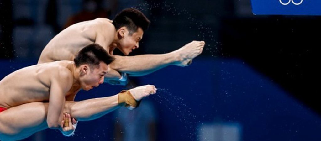Ολυμπιακοί Αγώνες: Όσα δεν ξέρατε για τις καταδύσεις – Γιατί κάνουν ντους ανάμεσα στα άλματα οι αθλητές