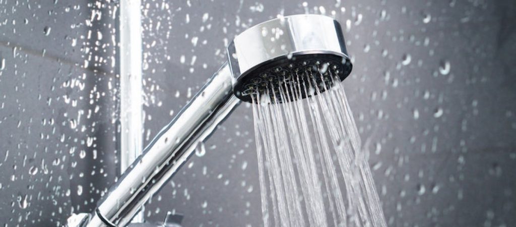 Είναι χαμηλή η πίεση στο τηλέφωνο του μπάνιου; – Πως θα το αντιμετωπίσετε