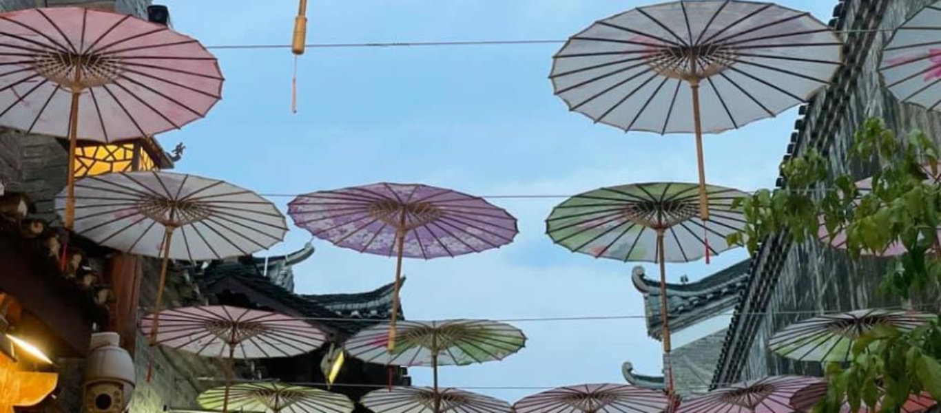 A.Ζαούτσος: Ο Έλληνας που σχεδιάζει ρομποτικά Jurassic Park στην Κίνα