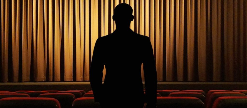 Νέα υπόθεση σεξουαλικής παρενόχλησης στον καλλιτεχνικό χώρο – Καταγγελίες για 10 βιασμούς σε βάρος ηθοποιού