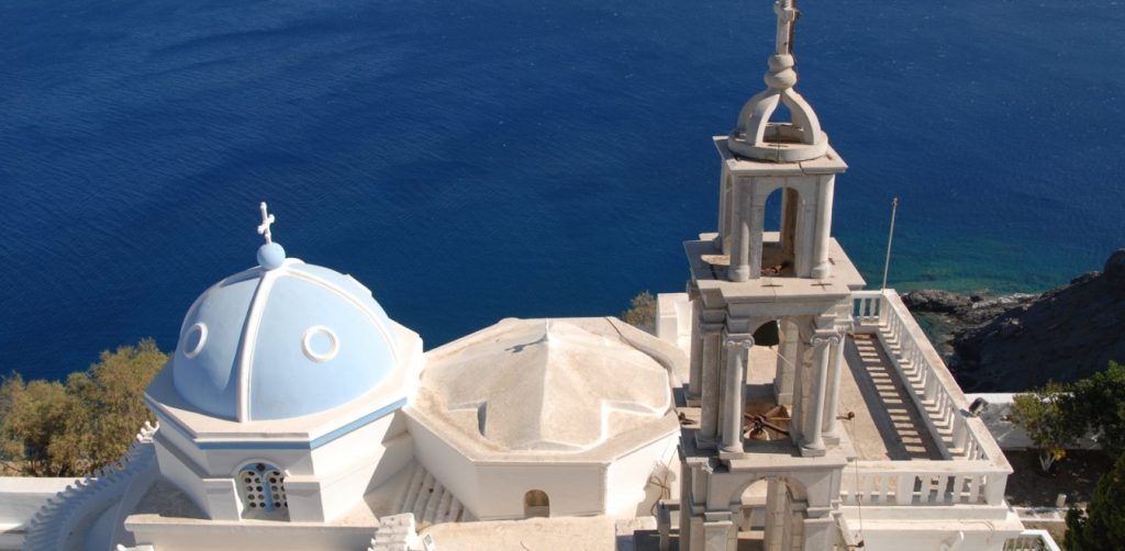 Δεκαπενταύγουστος: Έθιμα και παραδόσεις σε Αιγαίο και Ιόνιο (φώτο)