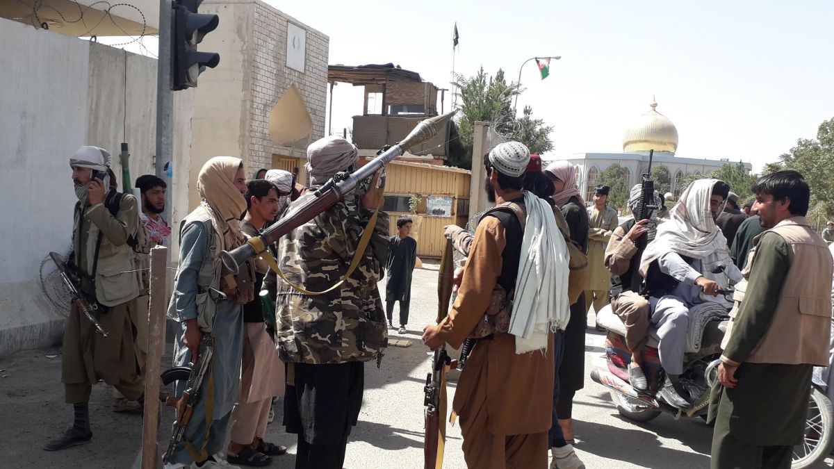 Αφγανιστάν: Πήραν τον έλεγχο του προεδρικού μεγάρου οι Ταλιμπάν – Πάνω από 40 τραυματίες – ΗΠΑ: «Τρέξτε σωθείτε»!